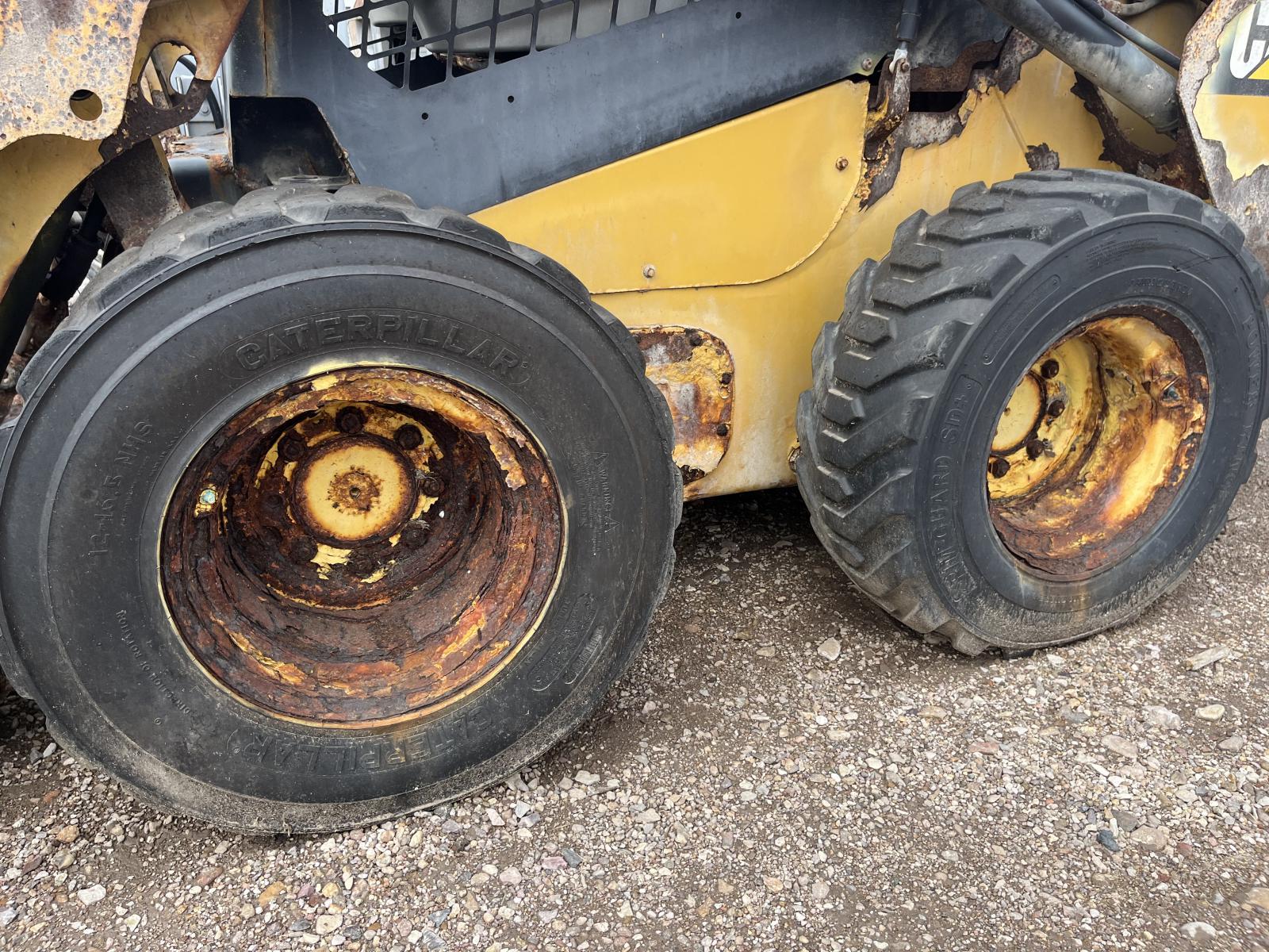 ./imagenes/INVOICE/2019/18177/CATERPILLAR 242D (12).JPG